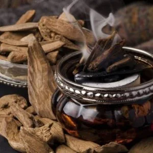 Huile aromatique bois oud